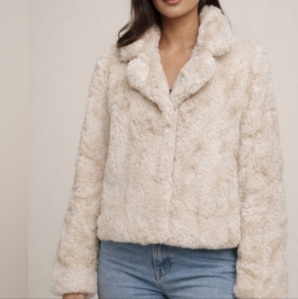 JOUJOU Women's Cream Faux Fur Jacket
